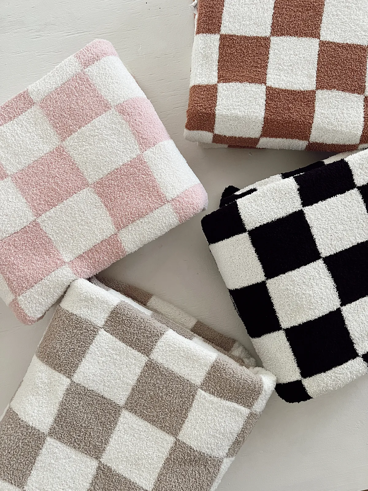 Phufy® Bliss Checker Sofa Blanket, Nutmeg