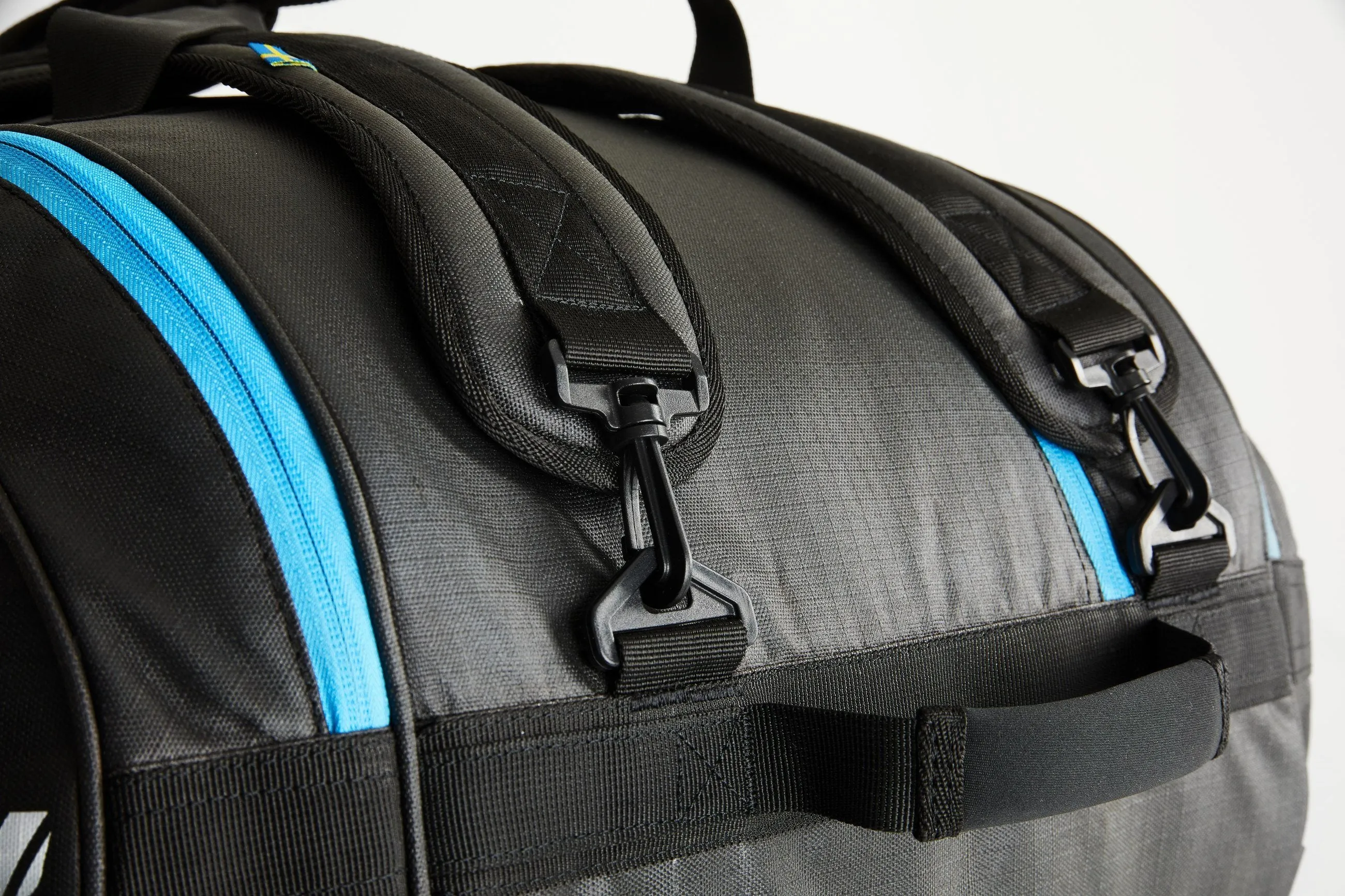 Salming Pro Tour 12R Black/Blue Racquet Bag